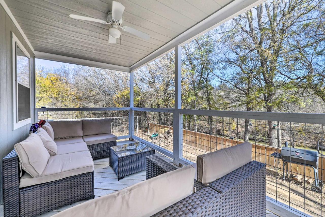 Bright Brownwood Home With On-Site River Access! エクステリア 写真