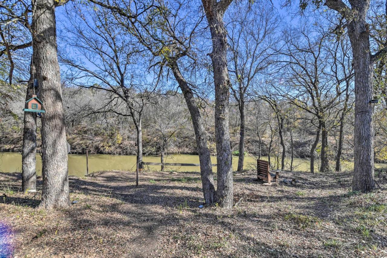 Bright Brownwood Home With On-Site River Access! エクステリア 写真