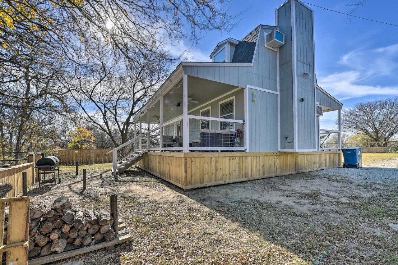 Bright Brownwood Home With On-Site River Access! エクステリア 写真